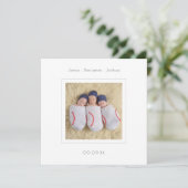 Einfache Minimal Triplets Foto Geburtsankündigung (Stehend Vorderseite)