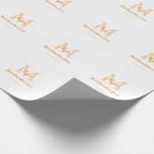 einfache minimale Bestform Orangenmonogramm Geschenkpapier (Ecke)