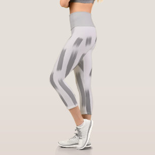 Einfache, minimale farbenfrohe Streifen lila grüne Capri Leggings