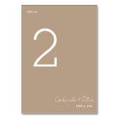 Einfache Minimalistische Beige Moderne Hochzeit Tischnummer (Vorderseite)