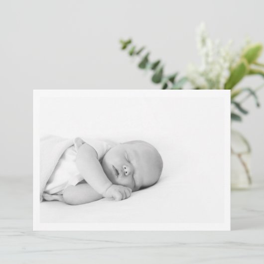 Einfache Minimalistische Einführung Baby Foto Birt Ankündigung (Stehend Vorderseite)