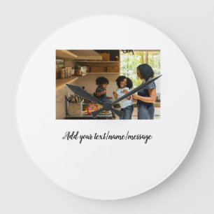 einfache minimalistische Foto-Collage Name Familie Große Wanduhr