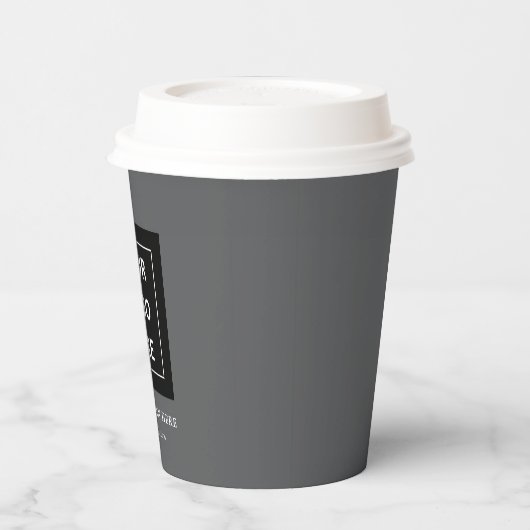 Einfache Minimalistische Logo- und Textwerbung Pappbecher (Links)