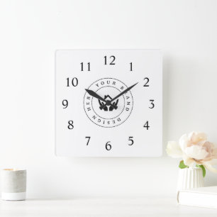 Einfache Minimalistische Logo- und Textwerbung Quadratische Wanduhr