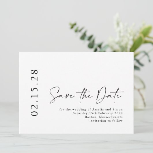 Einfache Minimalistische moderne Script Schriftart Save The Date (Stehend Vorderseite)