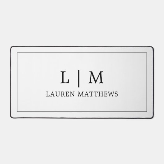 Einfache Minimalistische Schwarz-weiße Monogramm M Schreibtischunterlage (Vorderseite)