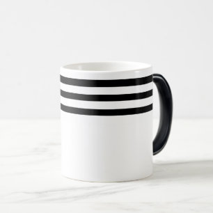 Einfache minimalistische schwarz-weiße Streifen Verwandlungstasse