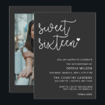 Einfache Minimalistische Script Sweet 16 Geburtsta Einladung<br><div class="desc">Einfache Minimalistische Script Sweet 16 Geburtstag Foto Einladung</div>