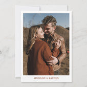 Einfache Minimalistische Terracotta Bold Script We Einladung (Rückseite)