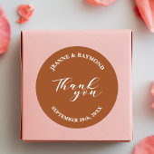 Einfache Minimalistische Terracotta-Gastgeschenk H Runder Aufkleber