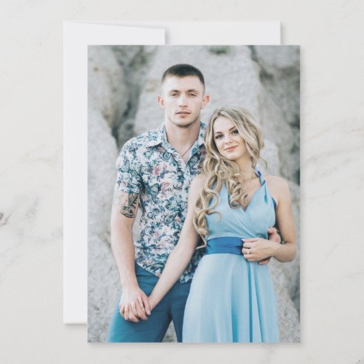 Einfache Minimalistische Wildblume Dusty Blue Wedd Einladung (Rückseite)