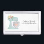 Einfache Mixer Floral Cake Bakery Business Card Fa Visitenkarten Dose<br><div class="desc">Ein niedlicher,  blauer Kuchenmischer mit Blume schmückt dieses Geschirrtücher. Personalisieren Sie es mit Ihrem Namen und Geschäftsinformationen. Ein idealer Ort,  um Ihre Visitenkarten zu speichern. Entworfen für Sie von BlackBerry Boulevard.</div>