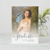 Einfache Moderne 2 Fotos Abschluss 2025 Ankündigung (Stehend Vorderseite)