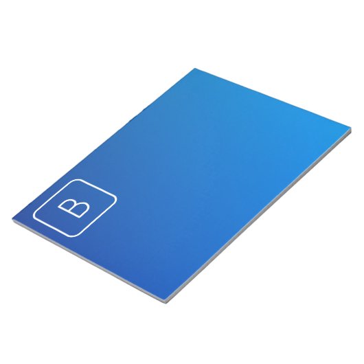 Einfache moderne Blue Ombre Gradient & Monogram Notizblock (angewinkelt)