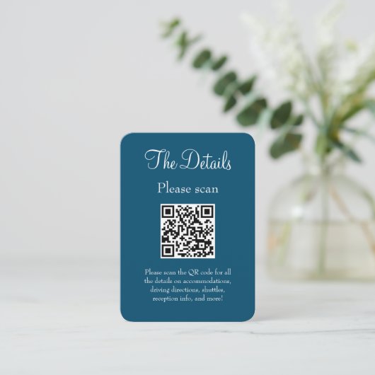 Einfache moderne Blue Wedding Details QR Code Begleitkarte (Stehend Vorderseite)