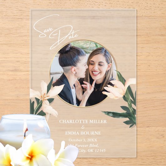 Einfache, moderne Blumenhochzeit spart das Datum Acryleinladungen