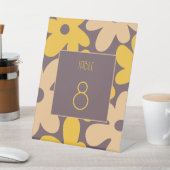 Einfache moderne braune Blume Hochzeit Tischnummer Sockelschild (In SItu)