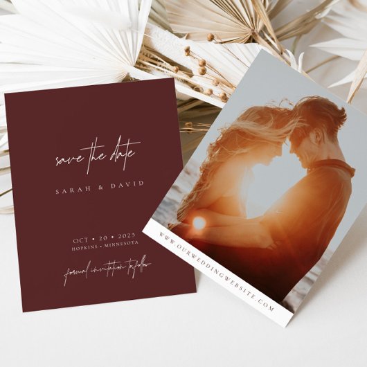 Einfache moderne Burgund-Foto-Save the Date-Karte