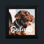 Einfache moderne Coole Typografie Name und Foto de Erinnerungskiste<br><div class="desc">Dieses einfache und moderne Design besteht aus einer modernen,  einfachen,  spielerischen Schrift-Typografie. Fügen Sie ein benutzerdefiniertes Foto für Begleiter hinzu.</div>