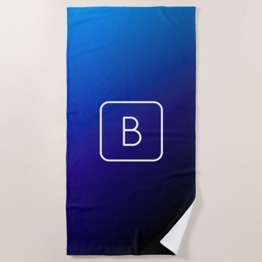 Einfache moderne dunkle blaue Ombre Gradient & Mon Strandtuch (Vorderseite)