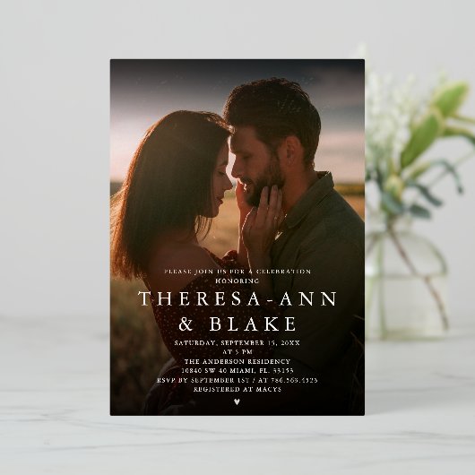 Einfache moderne Elegant Couple's Dusche Einladung (Stehend vorne)