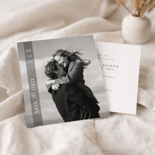 Einfache moderne elegante Foto-Hochzeit mit vertik Save The Date