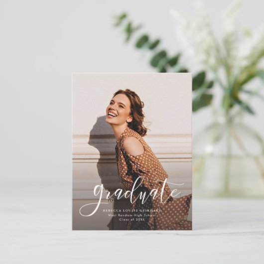 Einfache moderne Foto Script Abschluss Ankündigungspostkarte (Stehend Vorderseite)