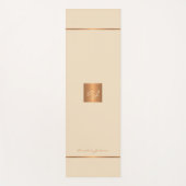 Einfache, moderne, goldfarbene mit Monogramm Strei Yogamatte (Vorderseite)