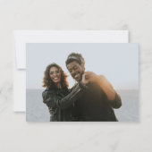 Einfache moderne graue Taupe neutrales Foto Hochze Save The Date (Rückseite)