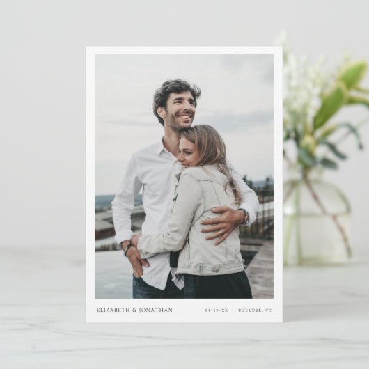 Einfache moderne Hochzeit im Foto retten das Datum Einladung (Stehend Vorderseite)