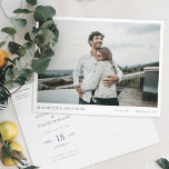 Einfache moderne Hochzeit im Foto retten das Datum Einladungspostkarte<br><div class="desc">Diese einfache, stilvolle moderne Foto Hochzeit speichern das Datum Postkarte Vorlage zeigt Ihre Namen, Datum und Hochzeitslokale unter Ihrem Foto. Die Standard-Textfarbe auf beiden Seiten ist ein elegantes, mittleres dunkles Blau. Sie können den Schriftart, die Zeichensetzung oder die Farbe ändern, die für verschiedene Textelemente dieses Designs auf der Vorder- und/oder...</div>