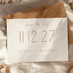 Einfache moderne Hochzeit ohne Foto Save the Date<br><div class="desc">Eine schlichte,  moderne Save the Date Karte. Personalisieren Sie dieses schicke Elfenbein und das Bräunungsdesign für Ihre Hochzeit Datum,  Namen und Details.</div>
