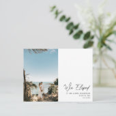 Einfache moderne Minimalistische Hochzeitsfeier Ankündigungspostkarte (Stehend Vorderseite)