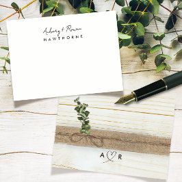 Einfache moderne Monogramm Couple Rustic Eukalyptu Mitteilungskarte