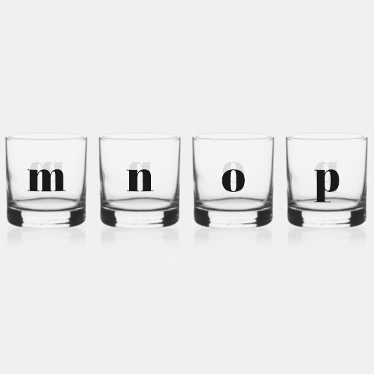 Einfache moderne Monogramm ErstPersonalisiert Whiskyglas (Vorderseite)