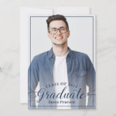 Einfache moderne Navy Blue Script Abschluss Foto Einladung (Vorderseite)