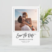Einfache moderne Schrift Foto mit Handschrift Save The Date (Stehend Vorderseite)