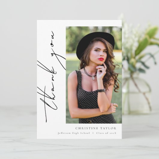 Einfache moderne Script-Abschluss Dankeskarte (Stehend Vorderseite)