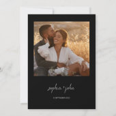 Einfache moderne Script Black Wedding Einladung (Rückseite)