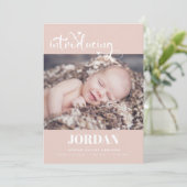 Einfache moderne Script Foto Collage Pink Birth Ankündigung (Stehend Vorderseite)