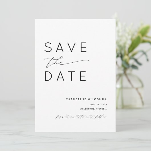 Einfache, moderne Typografie-Einladung Save The Date (Stehend Vorderseite)