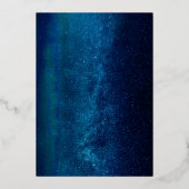 Einfache moderne Typografie Silbergalaxie Hochzeit Folieneinladung (Rückseite)