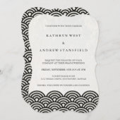 Einfache moderne Waves Black + White Beach Wedding Einladung (Vorne/Hinten)