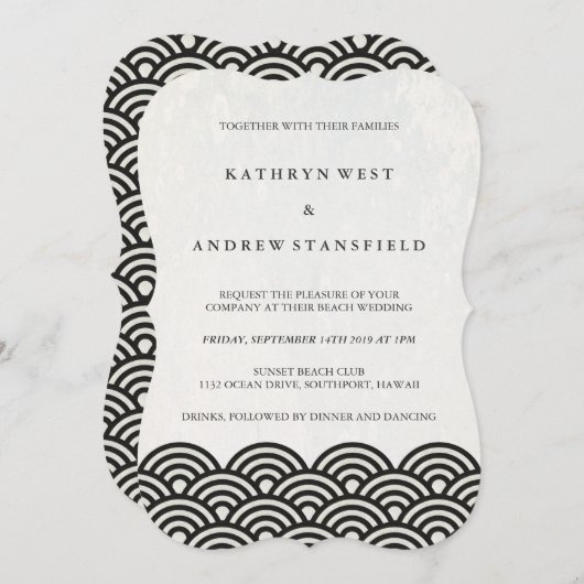 Einfache moderne Waves Black + White Beach Wedding Einladung (Vorne/Hinten)