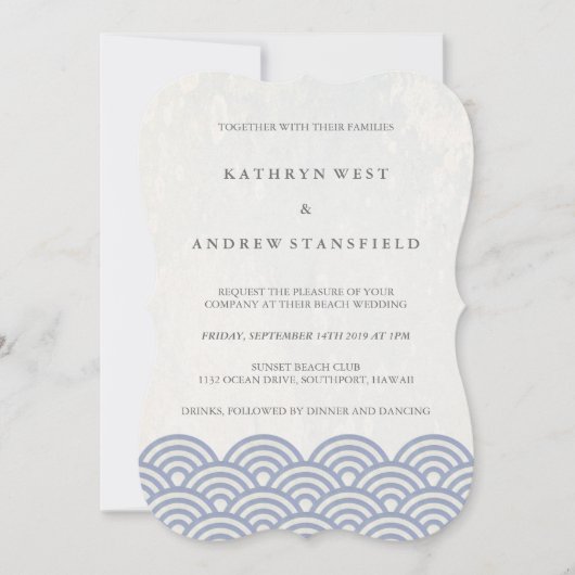 Einfache moderne Waves Lila + White Beach Wedding Einladung (Vorderseite)