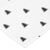 Einfache monochromatische Weihnachtsbaumskandine Tischdecke (Schrägansicht)