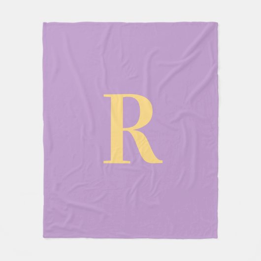 Einfache Monogram Modern Lilac Fleecedecke (Vorderseite)