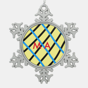 Einfache Monogramm fügen Sie den Namen Mann minima Schneeflocken Zinn-Ornament
