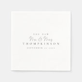 Einfache neue Mr. und Mrs. Name Datum Skript Serviette (Vorderseite)