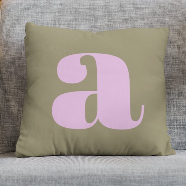 Einfache Olive und Lilac Bold Retro Monogram Initi Kissen (Von Creator hochgeladen)